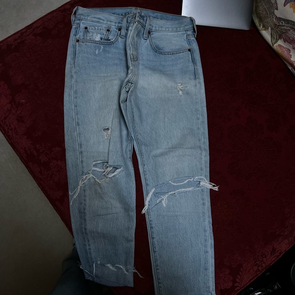 Levis bf cut